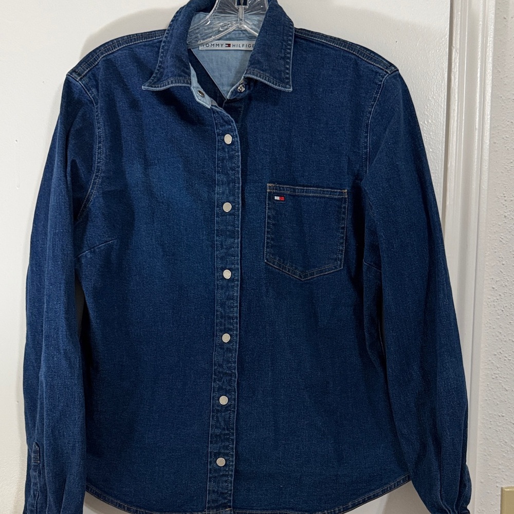 Vintage Tommy Hilfiger Women’s Denim Shirt Size 8 Snap Buttons Long Sleeve Blue